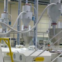 Abastecimento de Compostos de PVC em P em Extrusoras